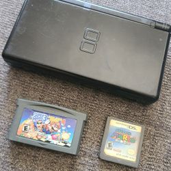 Nintendo DS lite w/ 2 Games