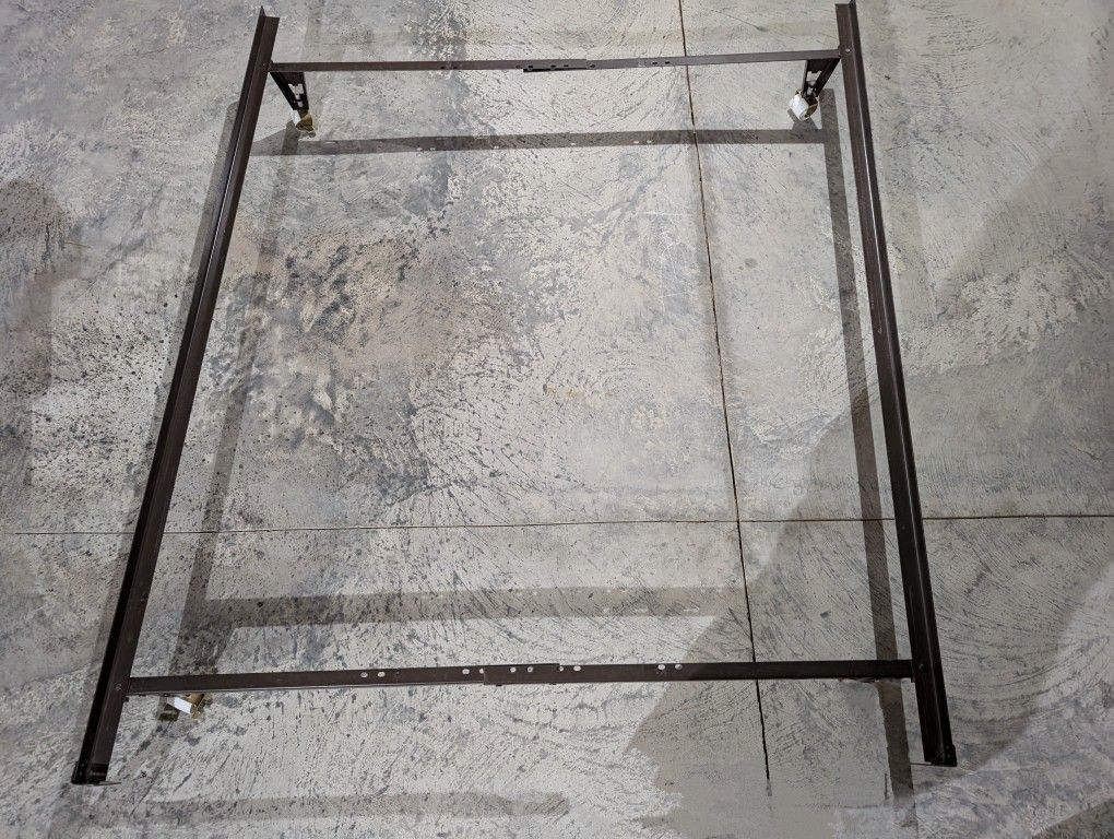 Metal Adjustable Bed Frame Queen-Twin