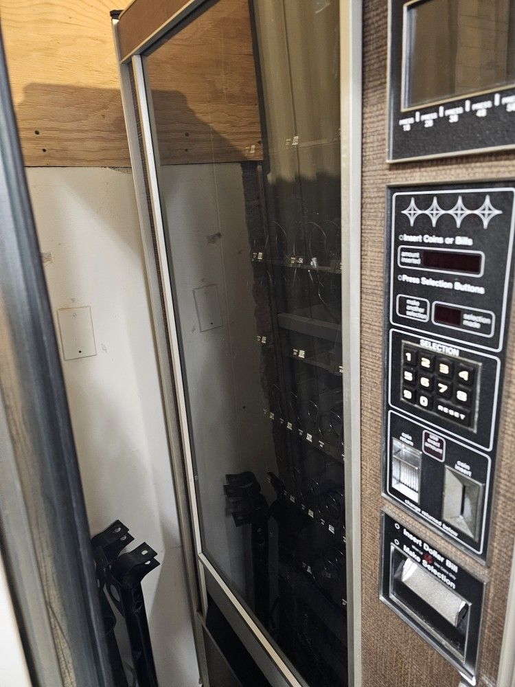 Snack machine