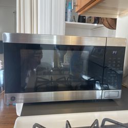 Microwave Oven And Air Fryer 