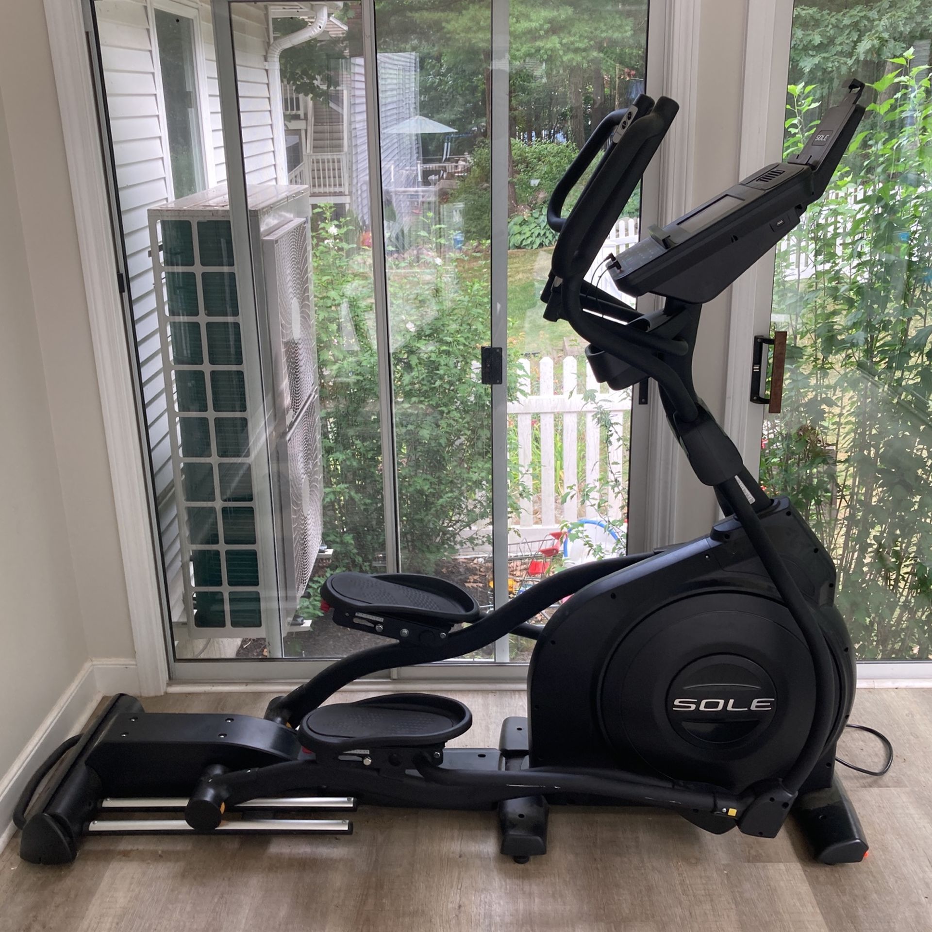 Sole E95 Elliptical