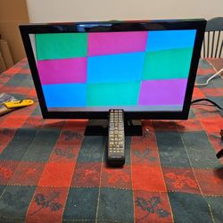 Samsung, UN19F4000 af. 19 inch TV with ANT, HDMI and composite inputs.
