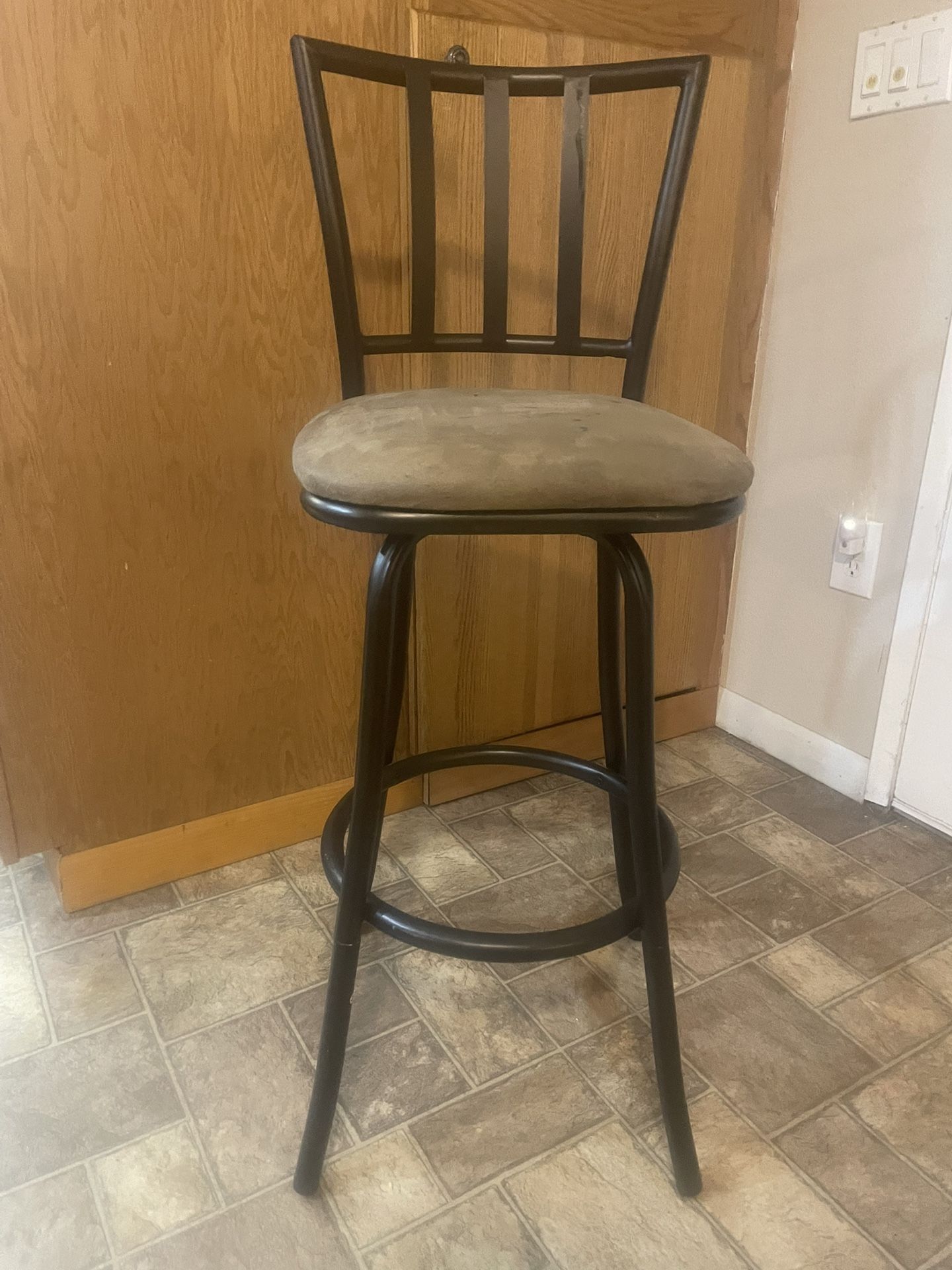 Swivel Bar Stool