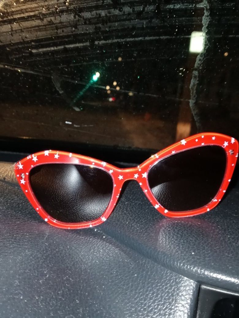 MIU New Womans Red W Stars Sunglassess