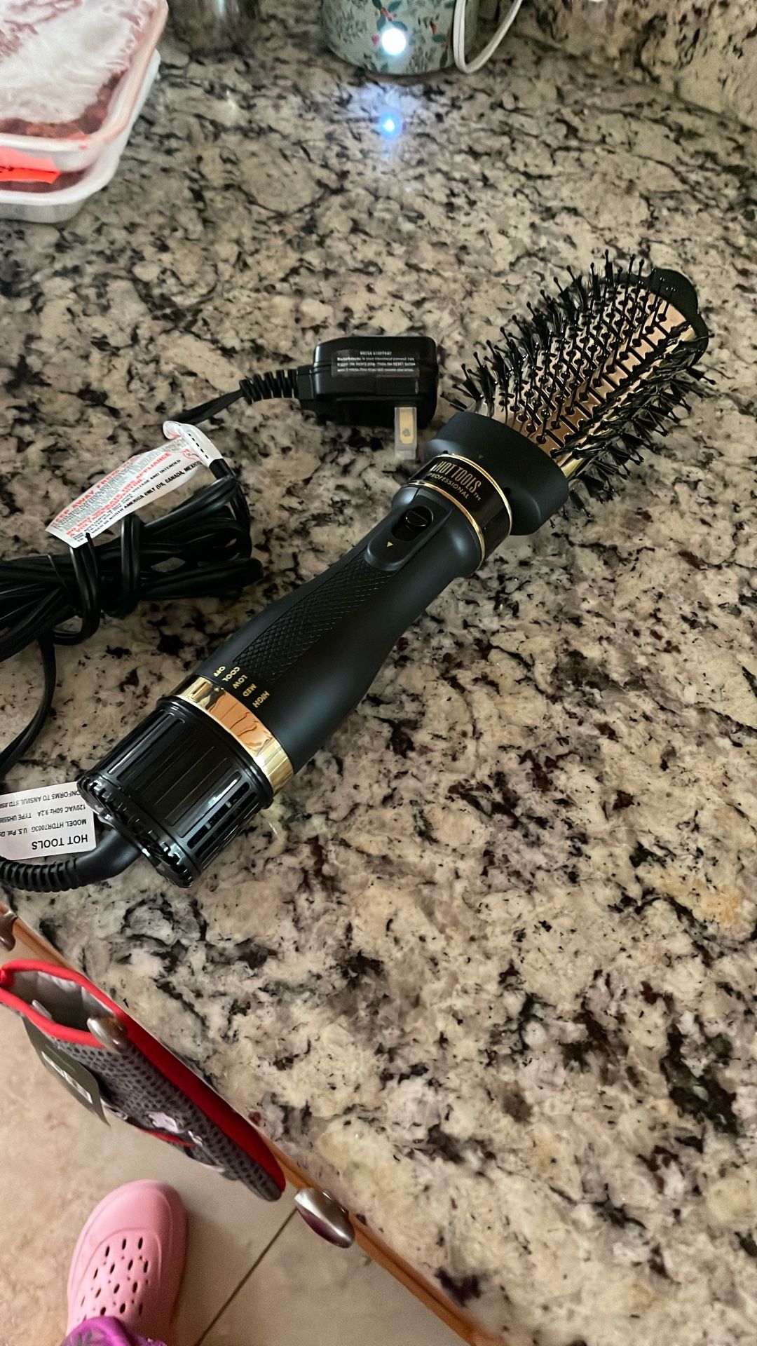 Hot Tools One-Step Pro Blowout Styler Hot Air Brush Hair Dryer