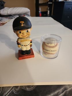 Tacoma Giants Bobble Head And Autographed Ball