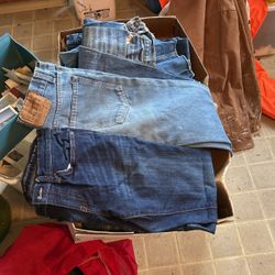Assorted women’s jeans about a dozen pair of Levi’s and about 10 pairs of other women’s jeans in mint condition I’ve had them packed away and noww I’m