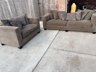 Couch set