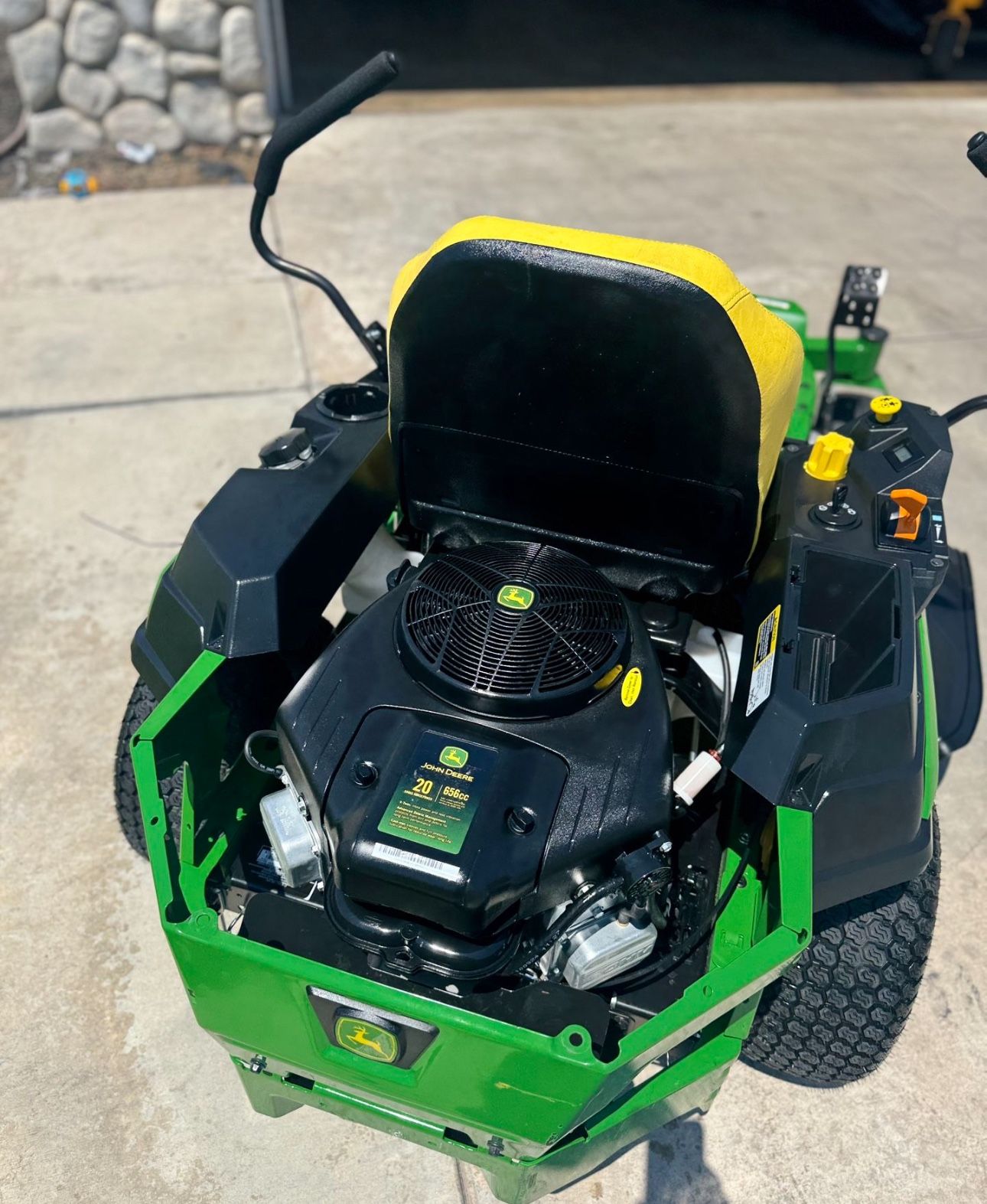 John Deere Zero Turn 42in