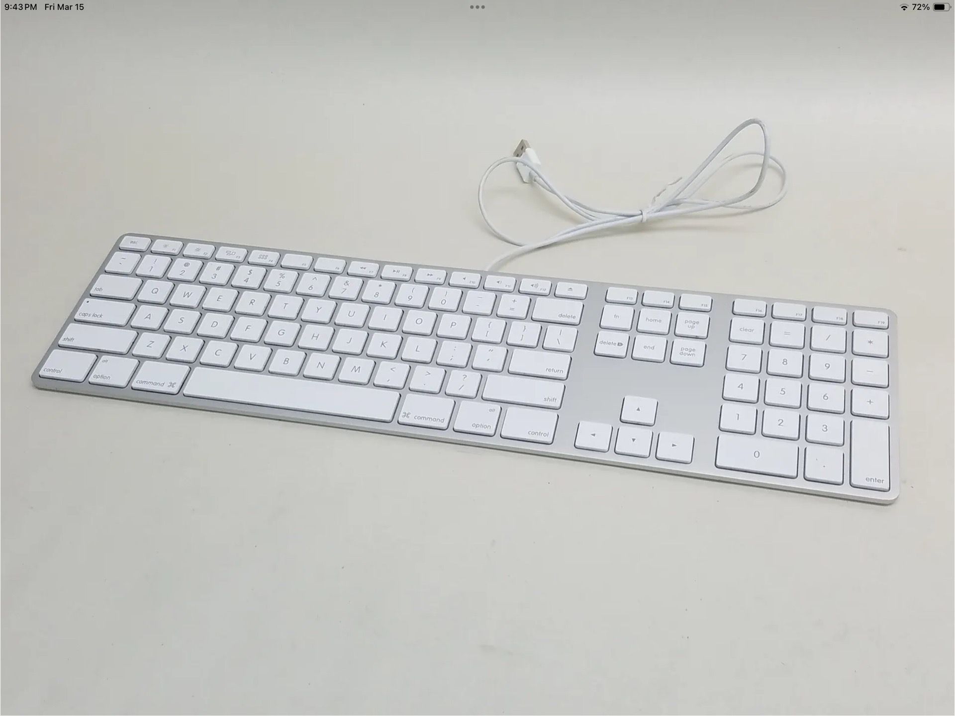 Apple Wired Keyboard with Number Pad Original Apple Keyboard white. 5 units available . Price $23 each.