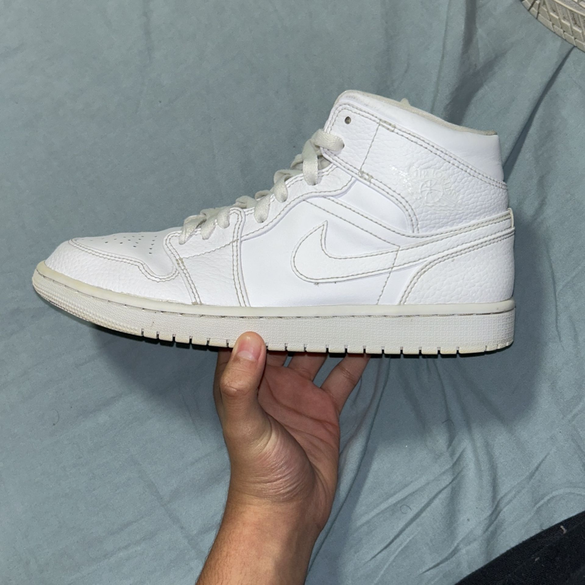 Jordan 1 All White