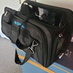 Brand New Sherpa Pet Carrier 