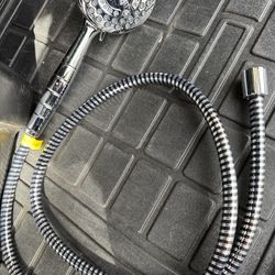 Free  hand shower head
