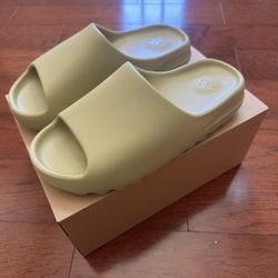 Adidas Yeezy Slides Resin Size 12M