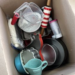 BUNDLE MISCELLANEOUS baking items