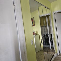 Mirror Bifoul Closet  Doors 