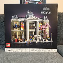 Lego Icons Natural History Museum 