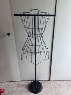 Seamstress wire mannequin