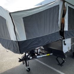 Sunnybrook Lite 24 CKFS (25-foot-fifth-wheel RV)
