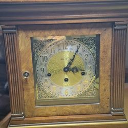 Howard Miller mantle clock