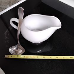 Gravy Boat With Spoon New Porcelain 
