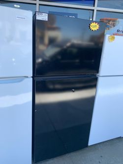 Black Refrigerador**  Take it today! Ask for Details!