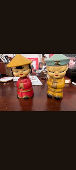 Vintage Chinese bobbel heads