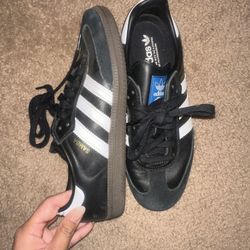 Like-New Black Sambas 