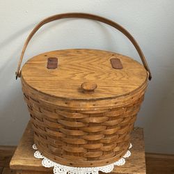 Vintage Longaberger Picnic Basket