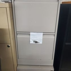 Filing Cabinets 2 and 3 Drawers Some with Keys.,  Wheels Excellent Starting at $50