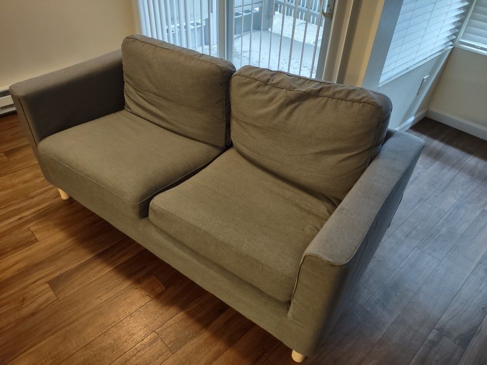 IKEA Pärup Loveseat, "Vissle" Grey