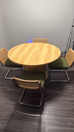 Wayfair Dinning Room Table & Chairs