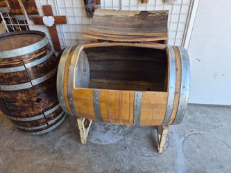 Wine barrel ice chest