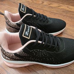 Mens And Women Shoes 