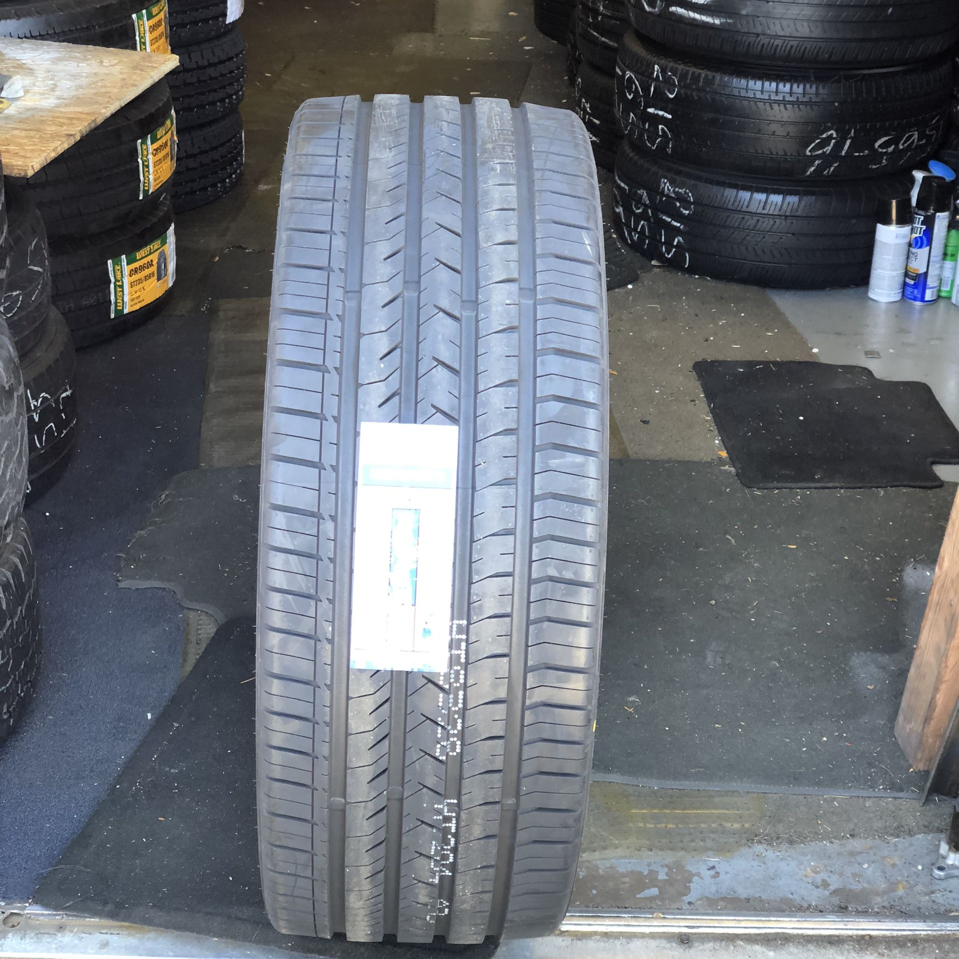 275/25/28 New Tire Leao Lion Sport No Set Only Sale By Single Tire