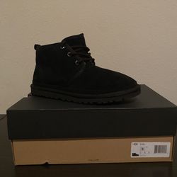 Black Uggs Men’s Size 9