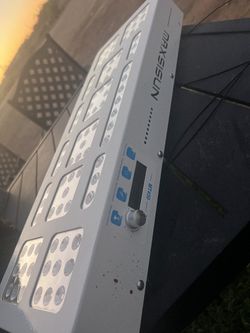 MAXSISUN LED grow Light, model MT 450.
