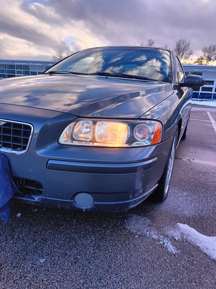 2006 Volvo S60 Turbo Front Will Drive