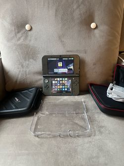 Nintendo 3DS XL w/ accessories