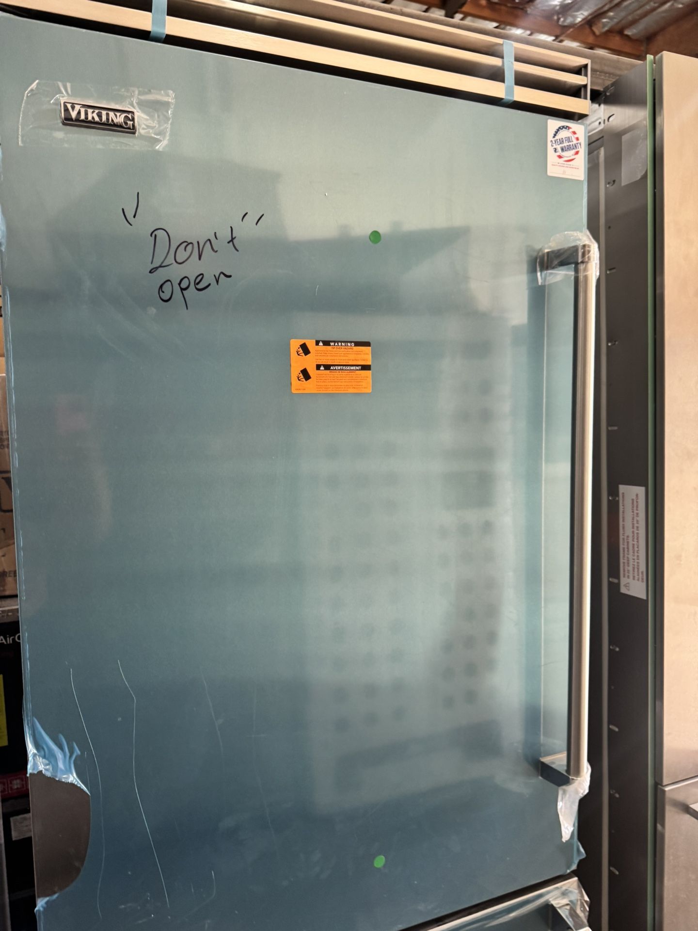 VIKING. BUILT—IN—BOTTOM. FREEZER. REFRIGERATOR. 36”