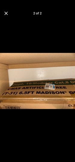 6.5” Pre-lit Christmas Tree