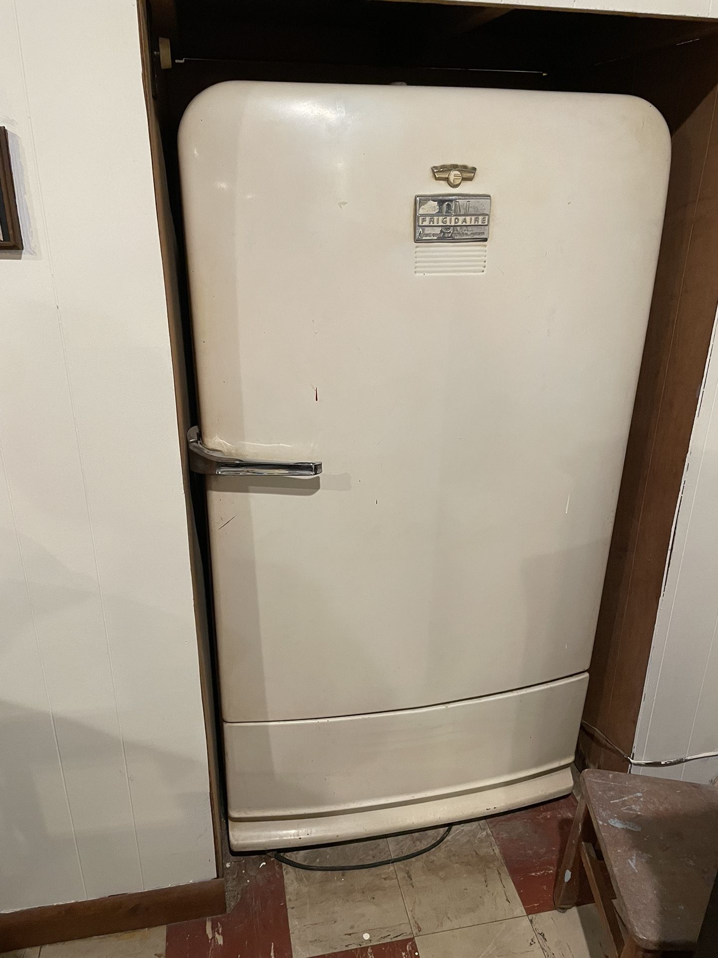 Fridgedaire Vintage Fridge
