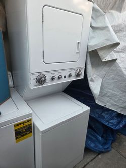 Like New Kenmore 24" Washer Dryer Electric 240v heavy duty