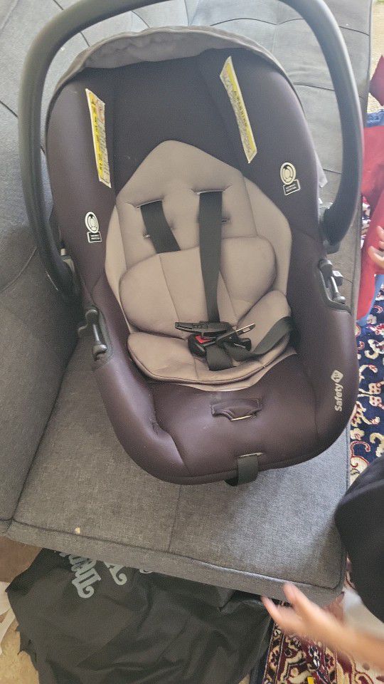 Infants Car Seat 