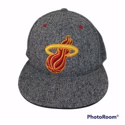 NBA Miami Heat Adidas Flex Fit 6 7/8 - 7 1/4 Small S/M Flat Bill Hat Cap 