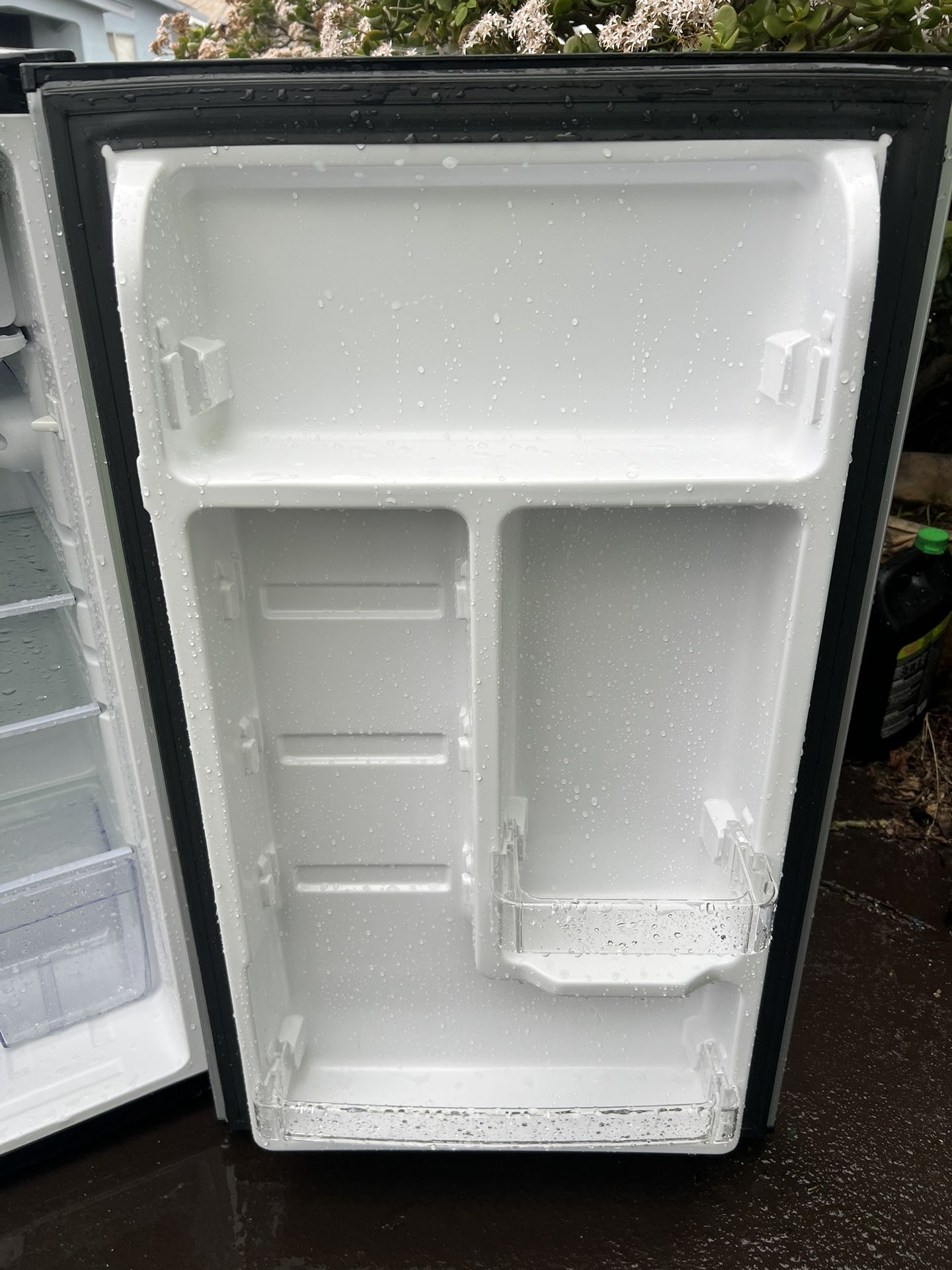 Refrigerator small Like New