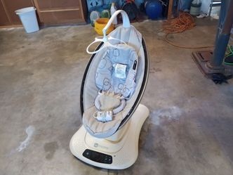 Baby Cradle - 4moms mamaRoo 4