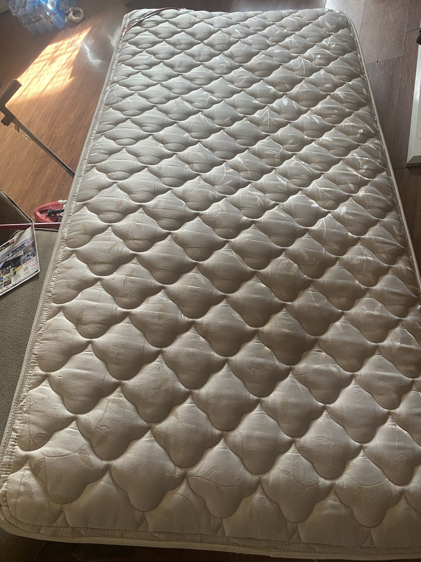 Colchon Muy Buena Condicion No Manchas Twin