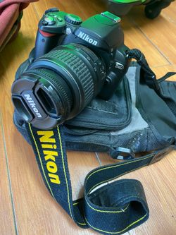 $100 Nikon D40