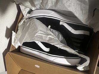  New Vans shoes 7.5 Men Blk & 4.5 Men’s White On White 